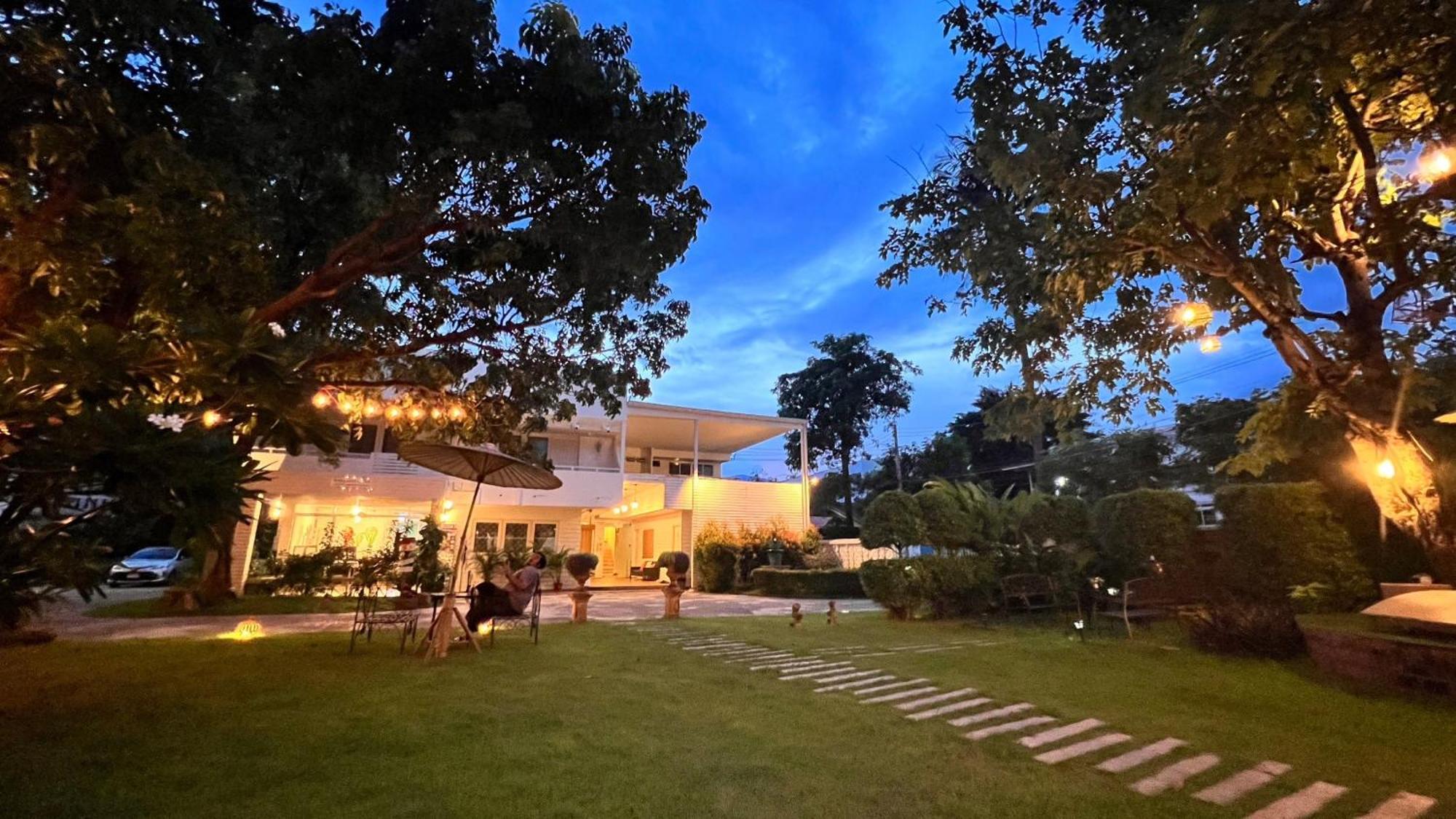 Udee Cozy Hotel Chiang Mai Esterno foto